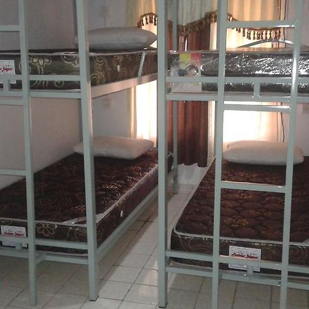 Pondok Heras Suite Джакарта Экстерьер фото